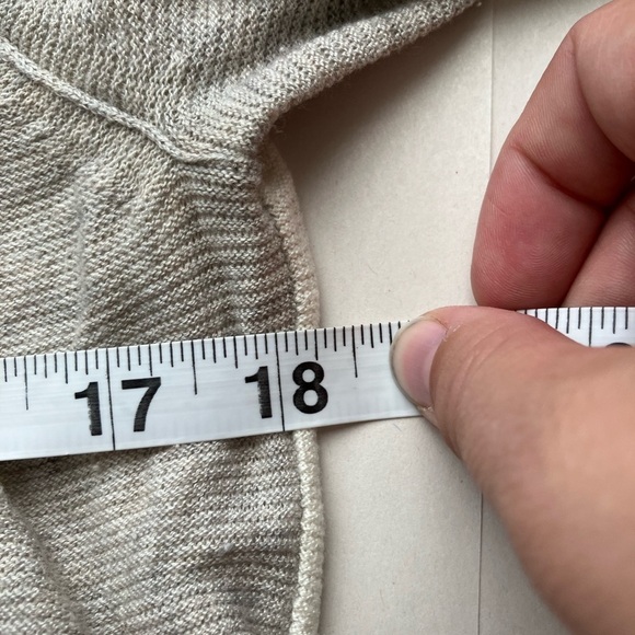 Aritzia Babaton Blouse Women’s Sz‎ S Silk/cashmere Blend Feminine Causal - Picture 6 of 7